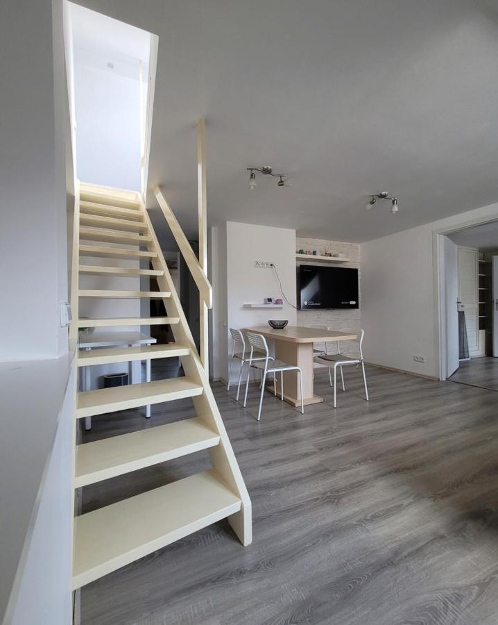 Excellent Apartments Central 3 Min Walk From The Colonnade การ์โลวีวารี ภายนอก รูปภาพ