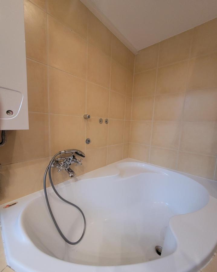 Excellent Apartments Central 3 Min Walk From The Colonnade การ์โลวีวารี ภายนอก รูปภาพ